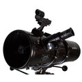 Телескоп Sky-Watcher BK P13065EQ2: окуляр и искатель с красной точкой, установленные на телескоп